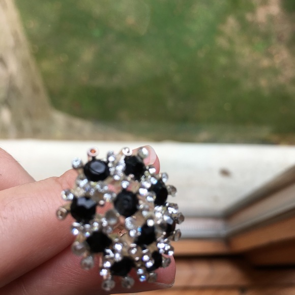 Sparkly Clip on earrings - Picture 10 of 11